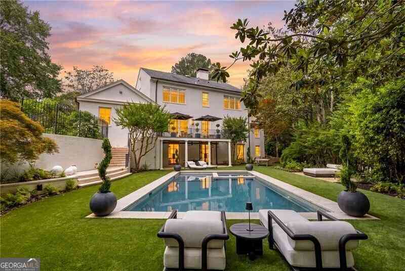 Homes For Sale - 3216 Glen Arden Drive NW<br/> Atlanta, GA 30305