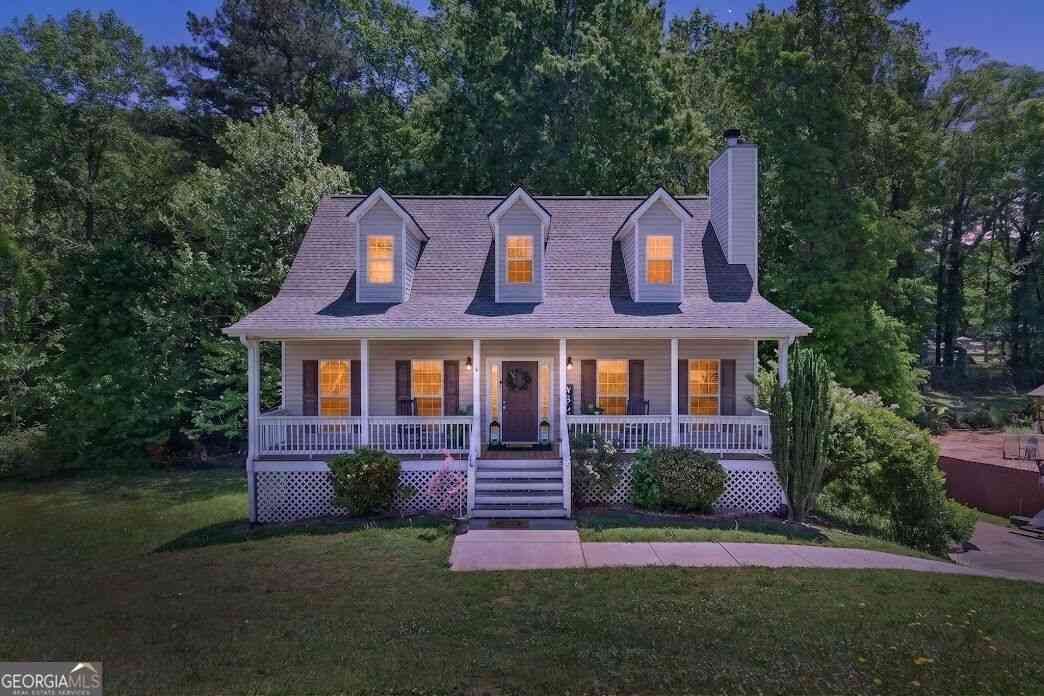 Homes For Sale - 132 Sunrise Strip<br/> Carrollton, GA 30117