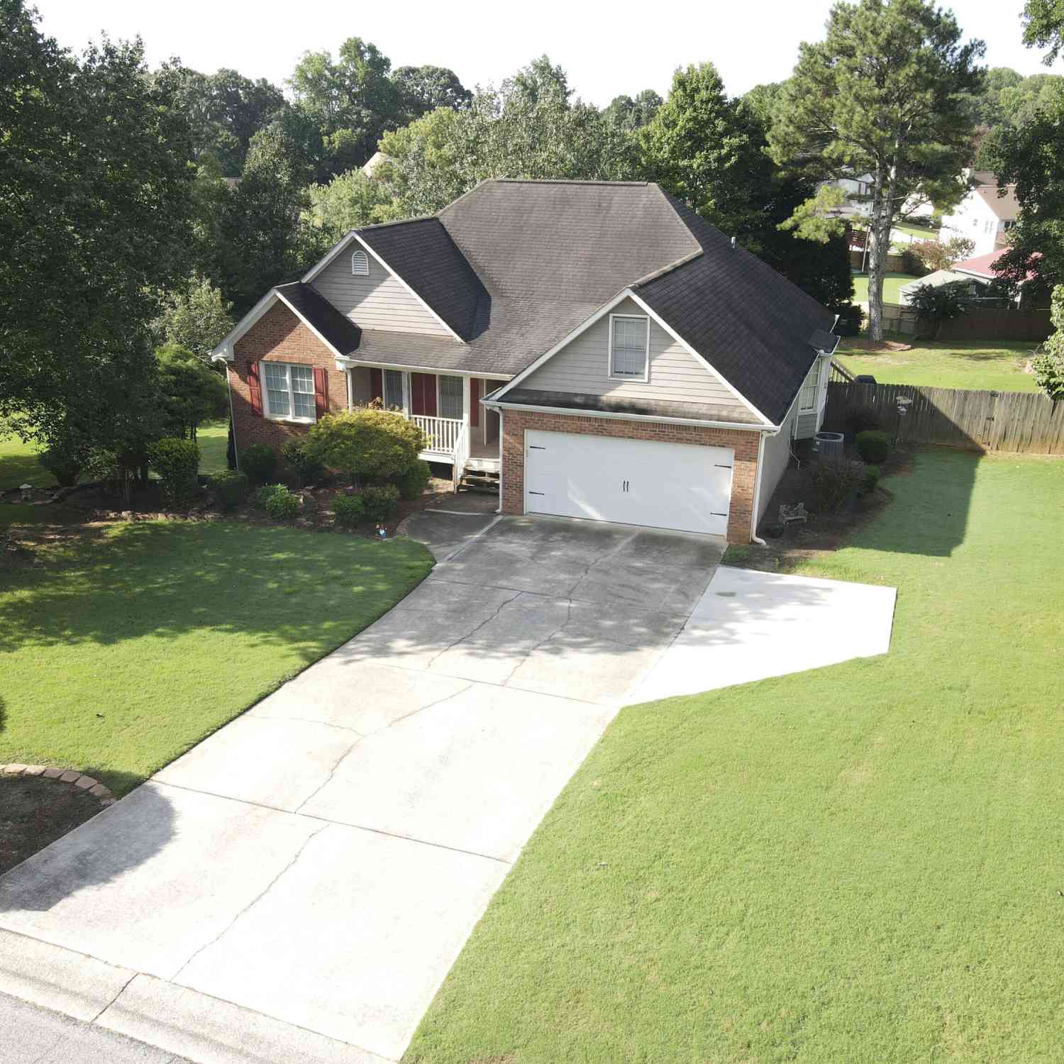 Homes For Sale - 2015 Harfield Court<br/> Bethlehem, GA 30620