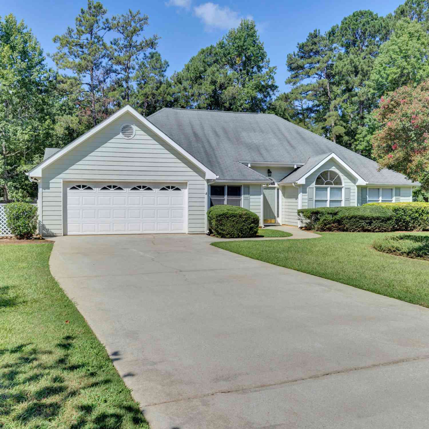 Homes For Sale - 4860 Thornwood Drive<br/> Rockdale County, Covington, GA 30016