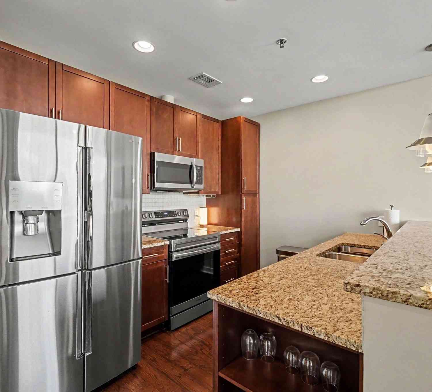 Condo For Sale - 855 Peachtree Street NE #3206<br/> Atlanta, GA 30308
