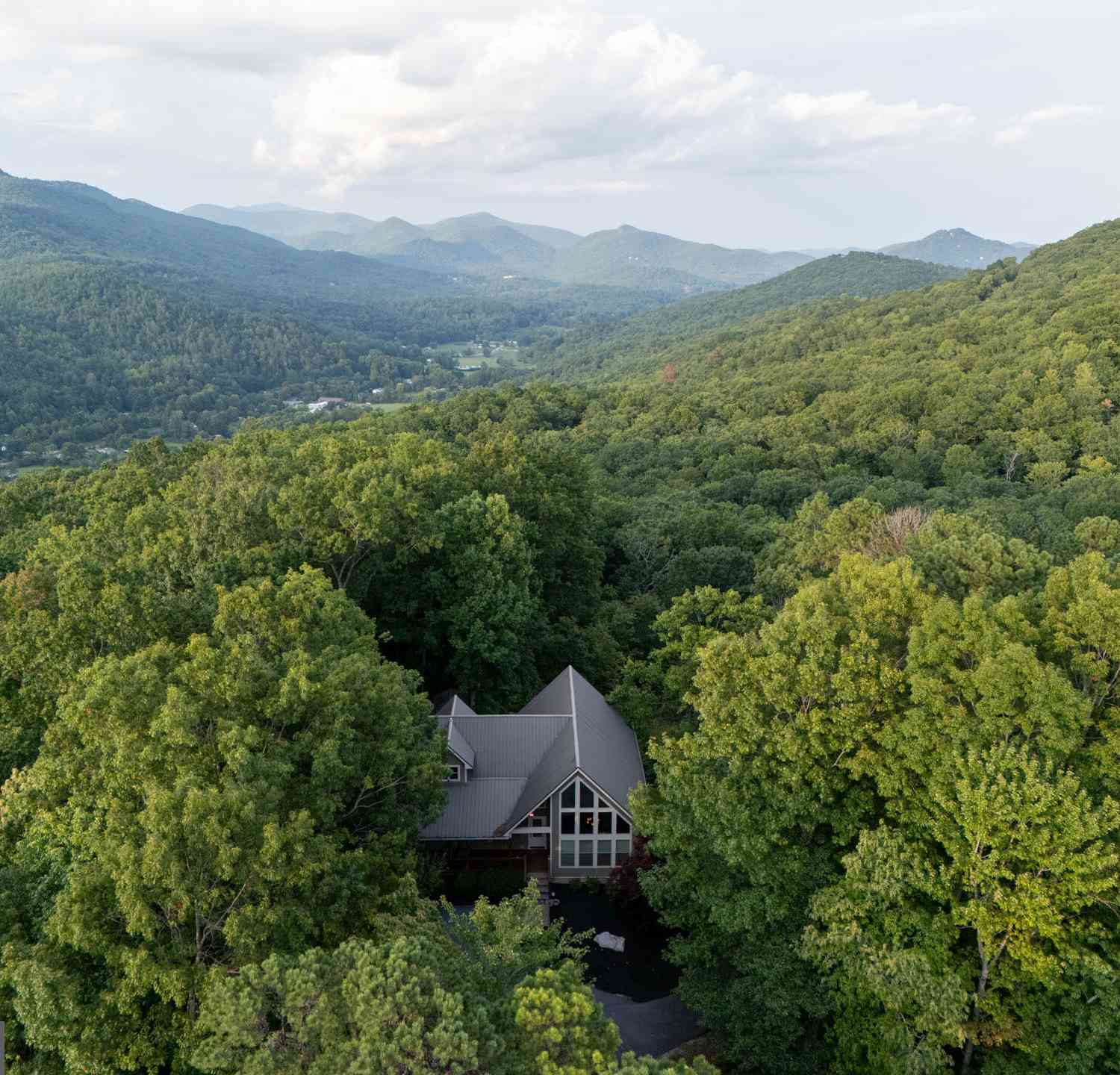Homes For Sale - 1176 Tiger Pass Drive<br/> Rabun County, Tiger, GA 30576