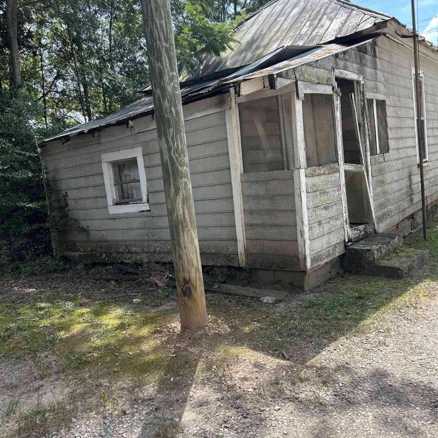 Homes For Sale - 109 Jackson Street<br/> Barnesville, GA 30204