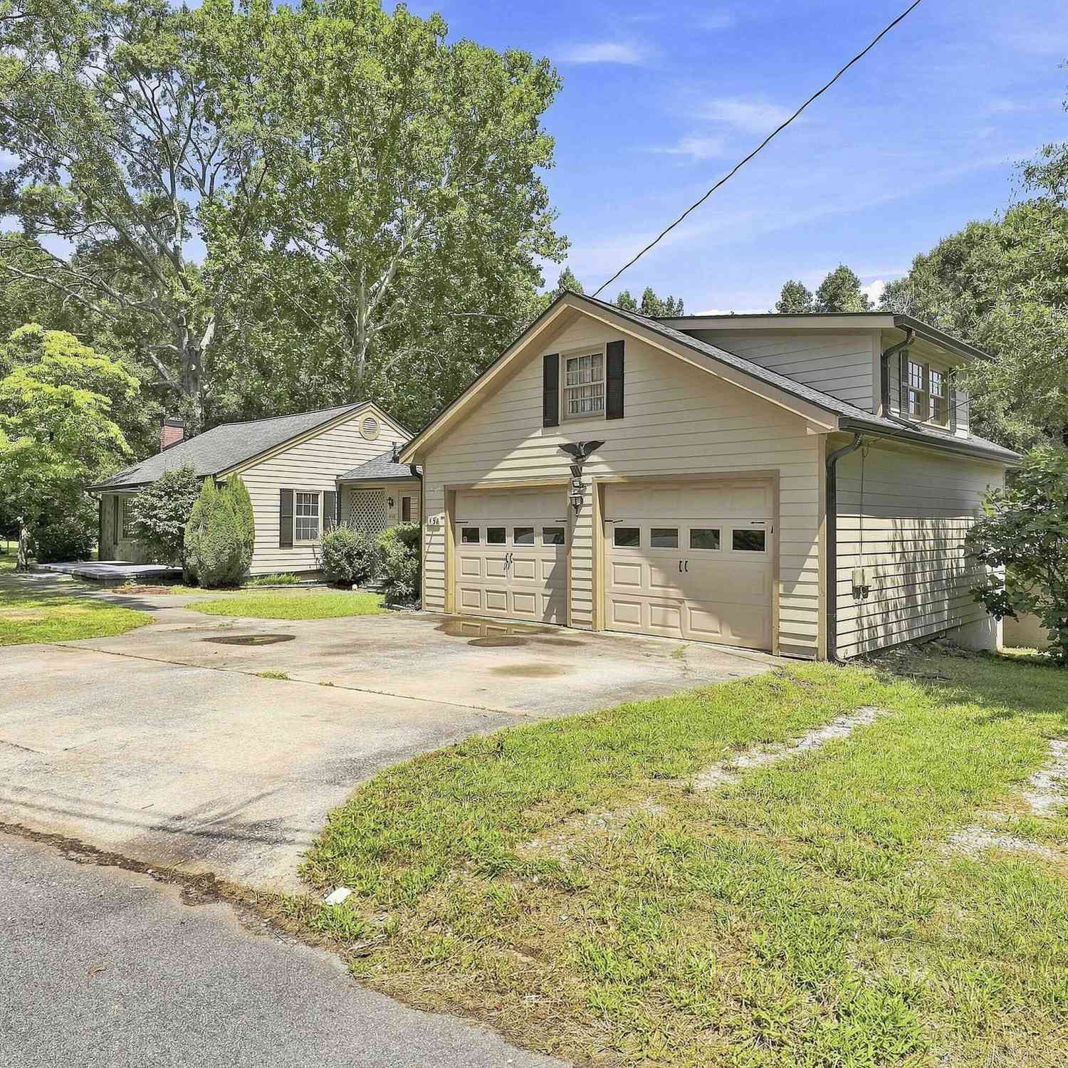 Homes For Sale - 458 Mehaffey Drive<br/> Fairburn, GA 30213