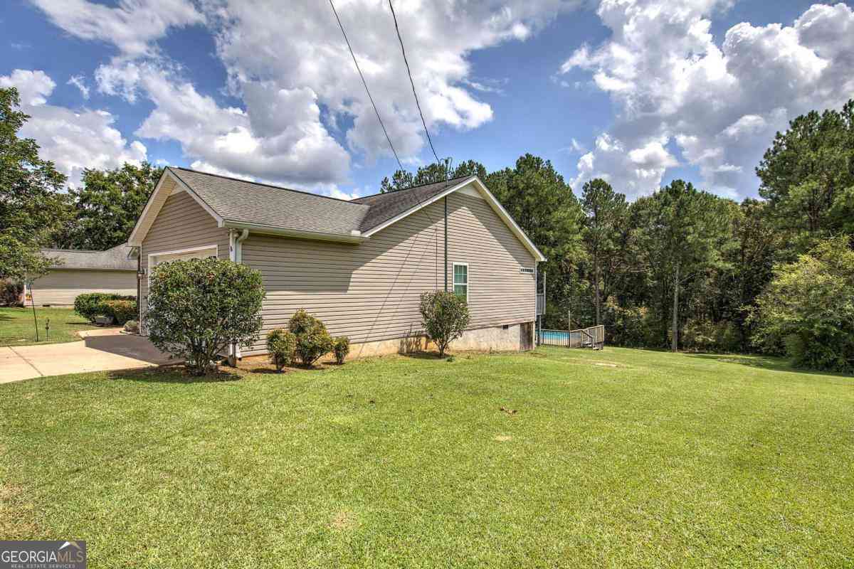 Homes For Sale - 152 Brewer Road<br/> Kingston, GA 30145