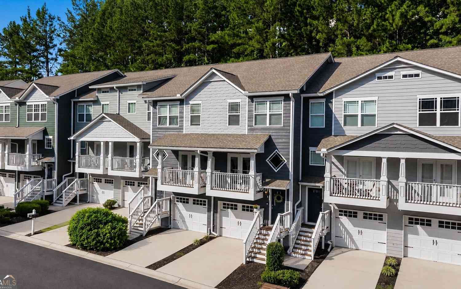 Townhouse For Sale - 1472 Liberty Parkway NW<br/> Atlanta, GA 30318