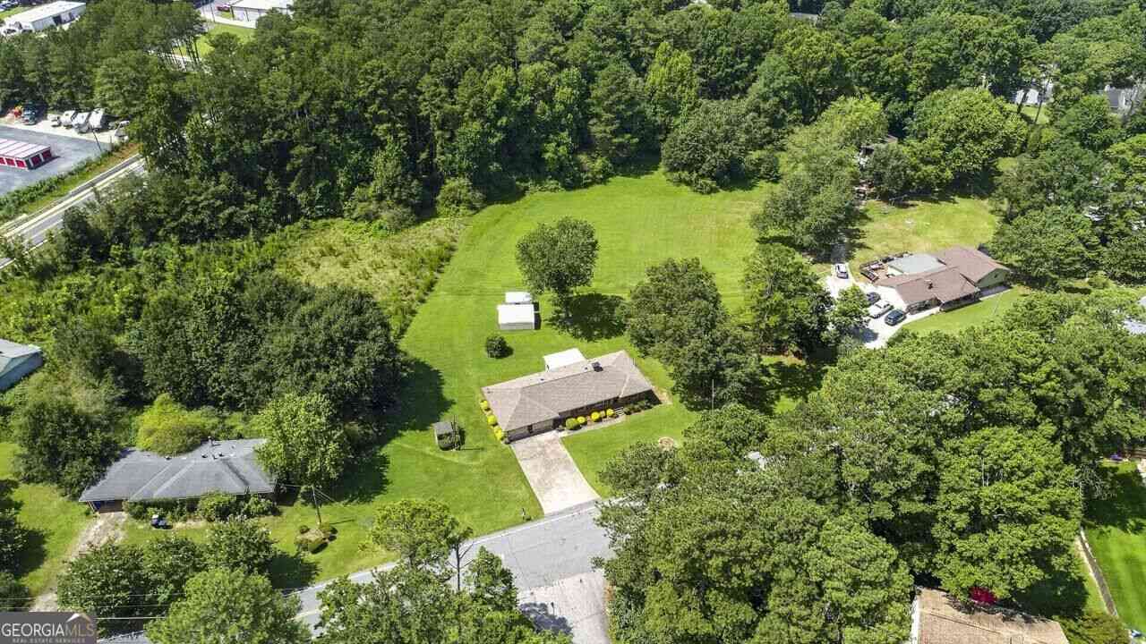 Homes For Sale - 2069 Elmwood Circle<br/> Snellville, GA 30078