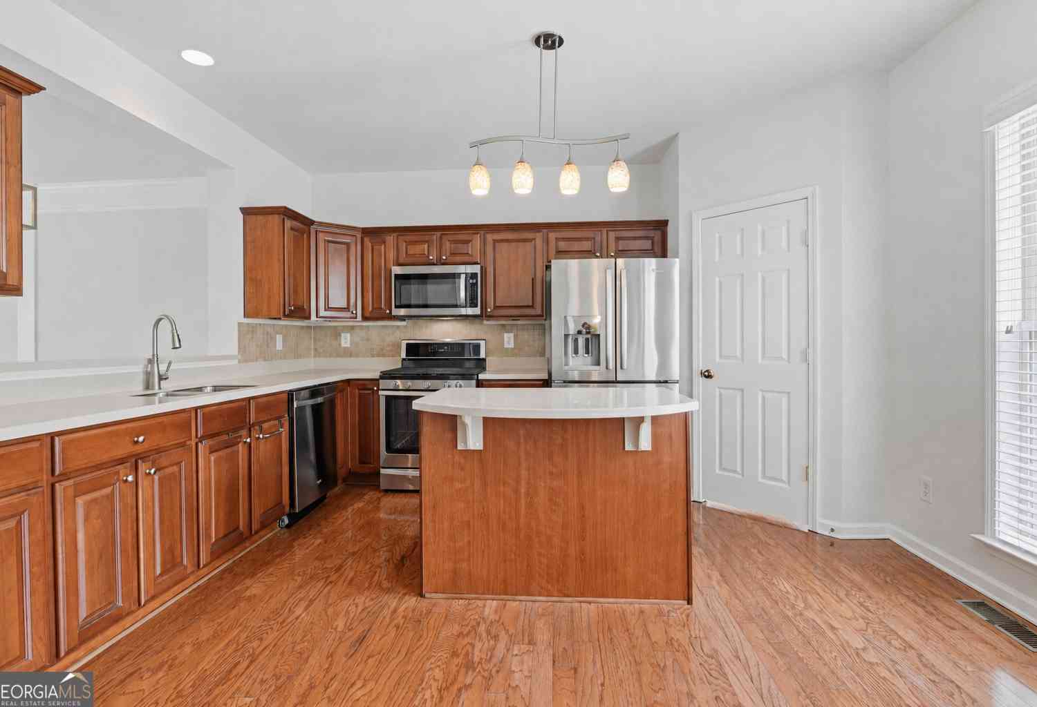 Townhouse For Sale - 5010 Foxfield Trace SE<br/> Atlanta, GA 30339