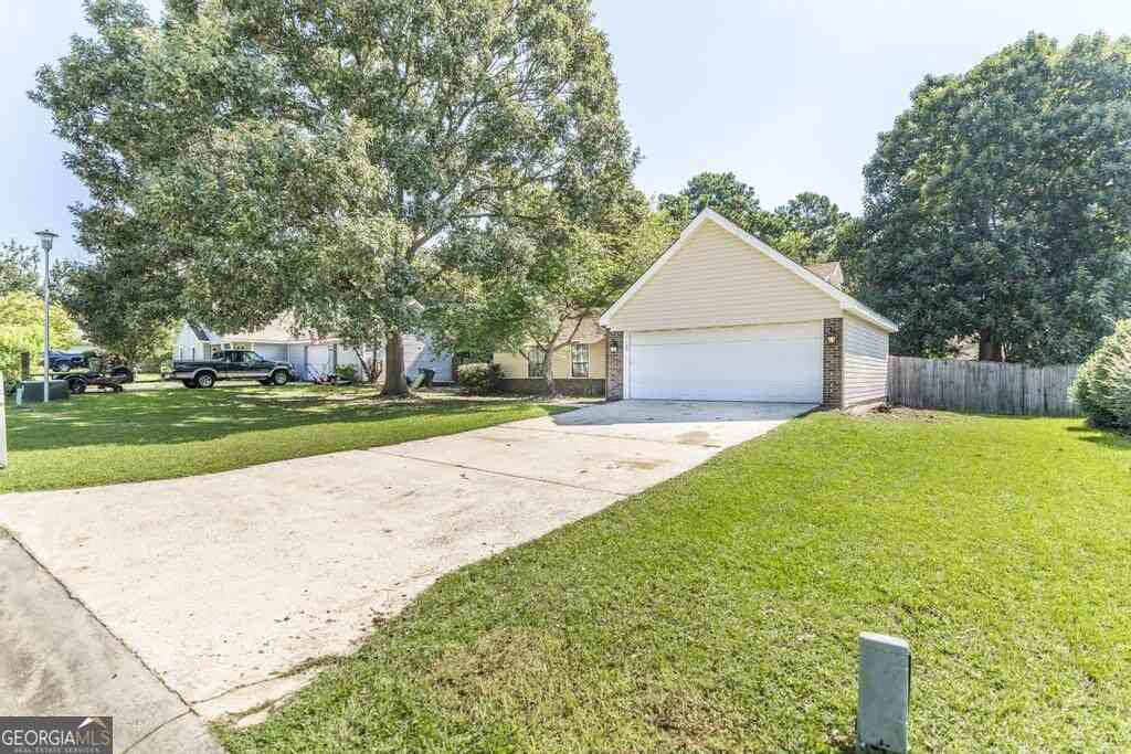 Homes For Sale - 117 Cherren Dale Drive<br/> Warner Robins, GA 31088
