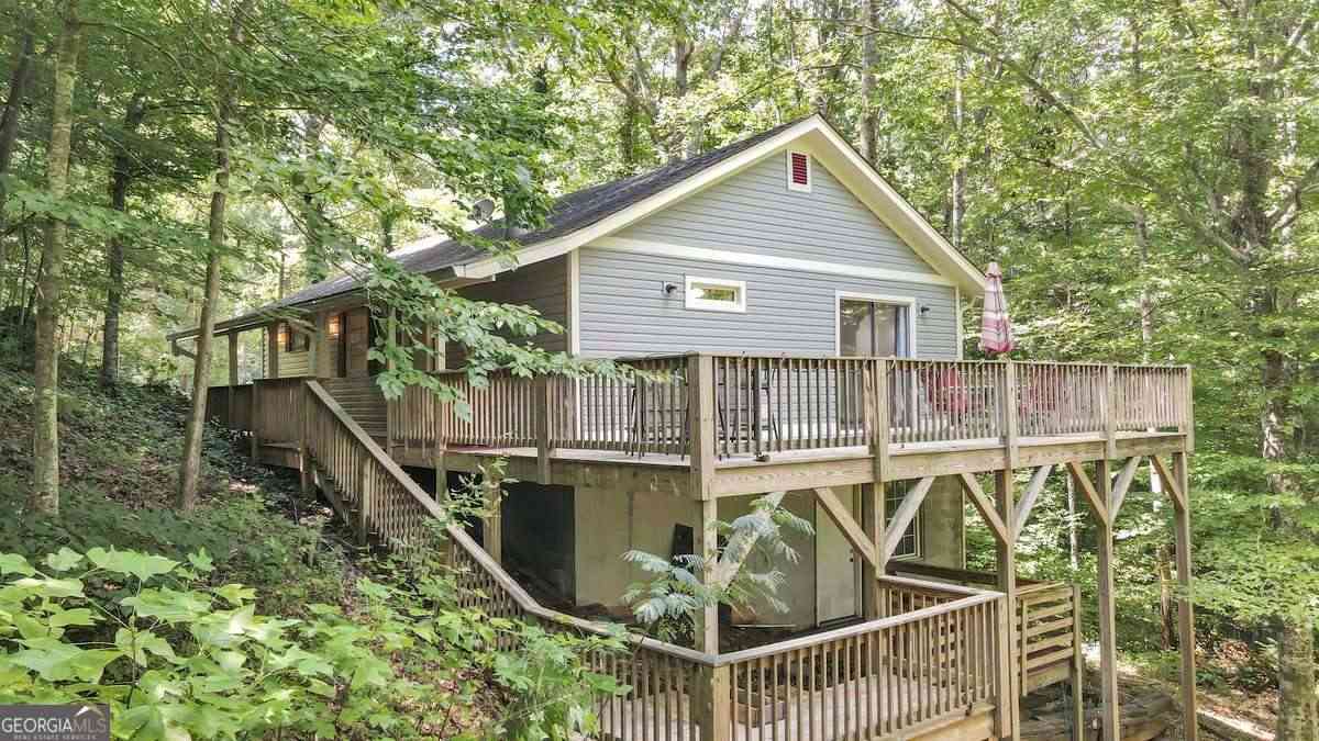 Homes For Sale - 126 Silver Fox Drive<br/> Dawsonville, GA 30534