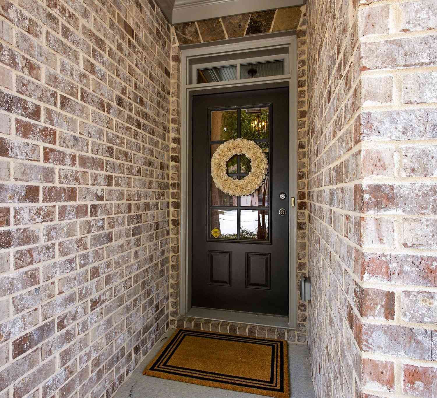 Townhouse For Sale - 2538 Skyland Drive NE<br/> Dekalb County, Brookhaven, GA 30319