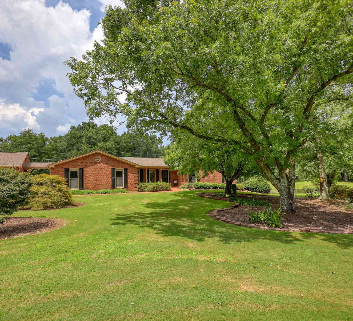 Homes For Sale - 3331 Highway 213<br/> Mansfield, GA 30055