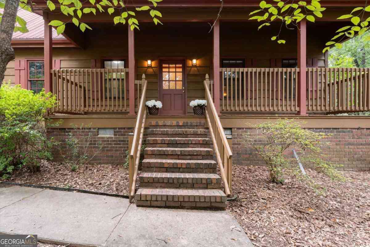 Homes For Sale - 2932 Village Drive<br/> Marietta, GA 30062