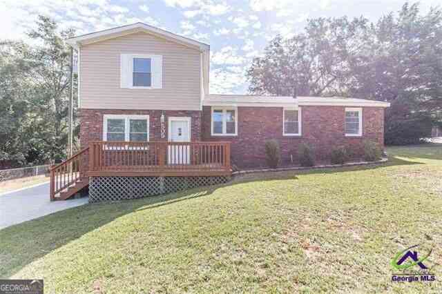 Homes For Sale - 505 Corder Road<br/> Warner Robins, GA 31088