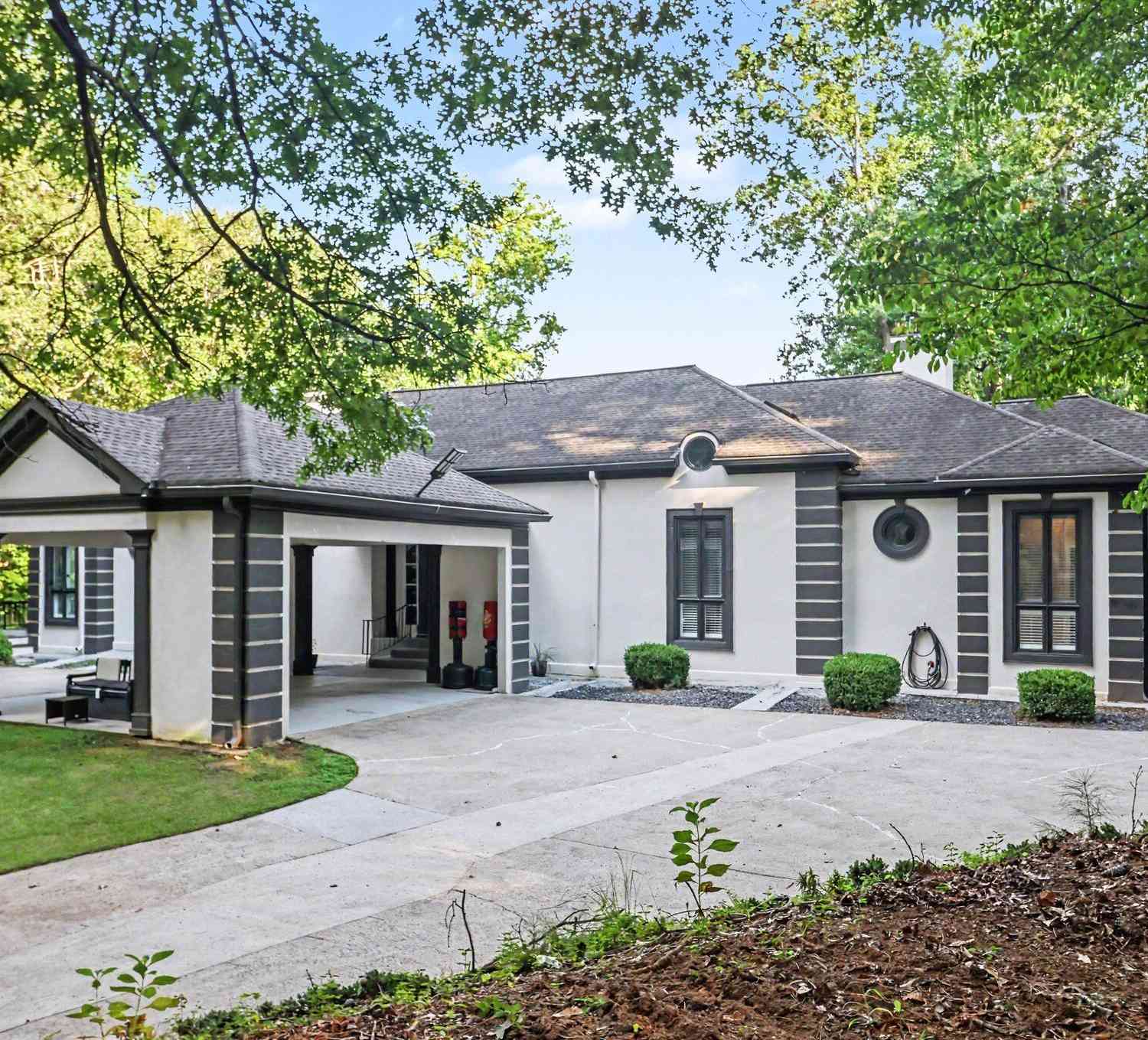 Homes For Sale - 1126 Wedgefield Drive<br/> Marietta, GA 30064