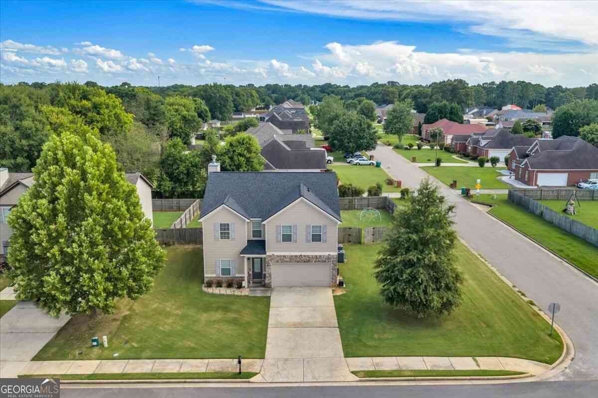 Homes For Sale - 200 Amelia Drive<br/> Byron, GA 31008