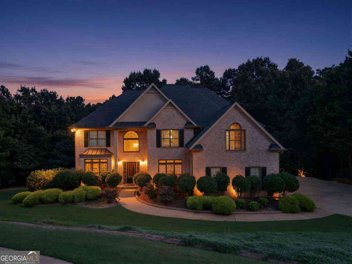 Homes For Sale - 7741 Windswept Way<br/> Douglasville, GA 30135