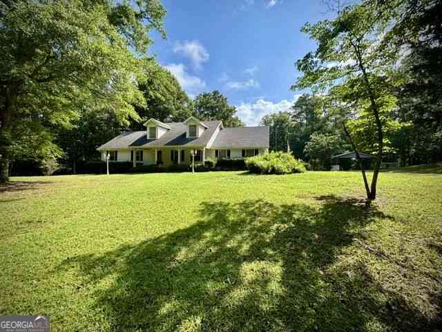 Homes For Sale - 160 Caldwell Road<br/> Griffin, GA 30223