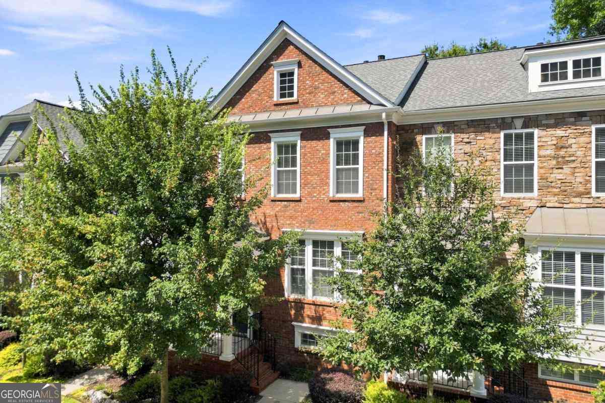 Townhouse For Sale - 2278 Limehurst Drive NE<br/> Dekalb County, Atlanta, GA 30319