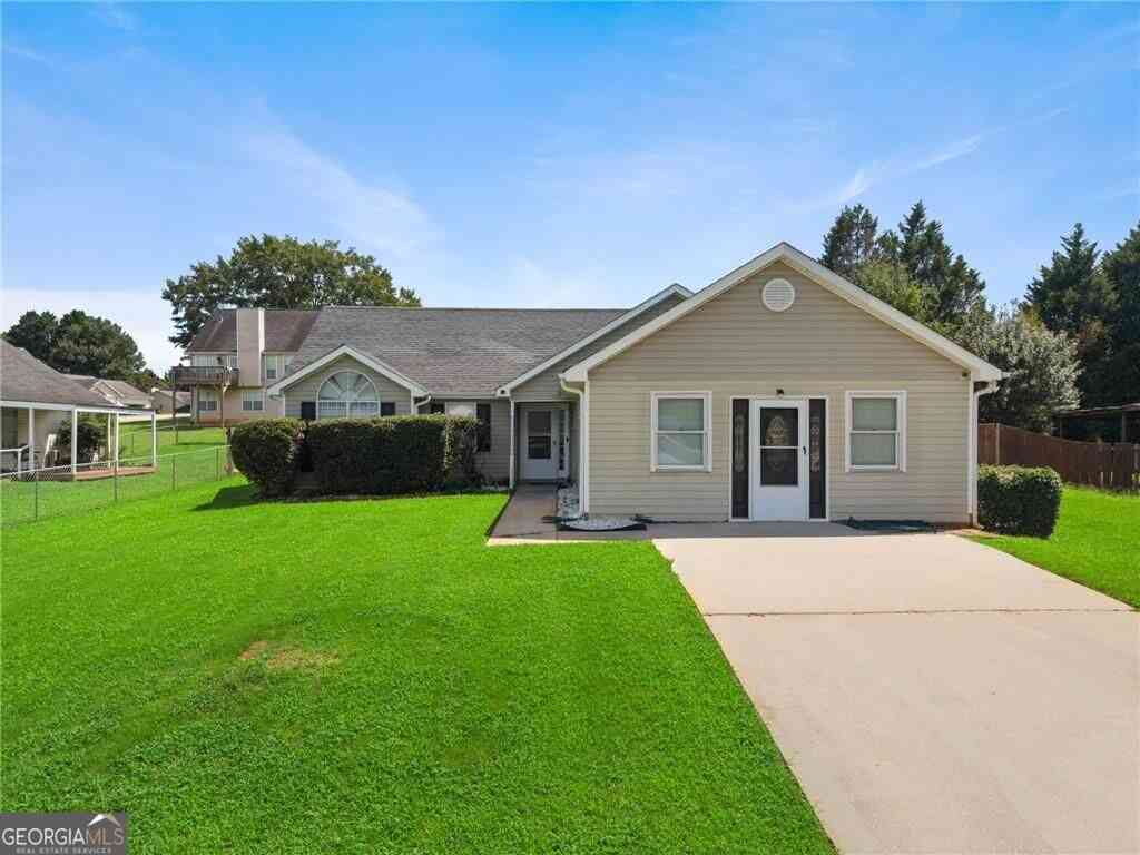 Homes For Sale - 7001 Kingston Lane<br/> Henry County, Mcdonough, GA 30253