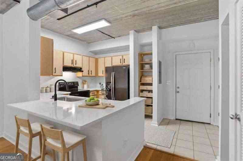 Condo For Sale - 800 Peachtree Street NE #2104<br/> Atlanta, GA 30308