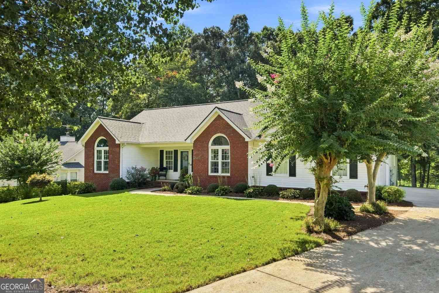 Homes For Sale - 4575 Summerset Drive<br/> Gainesville, GA 30507
