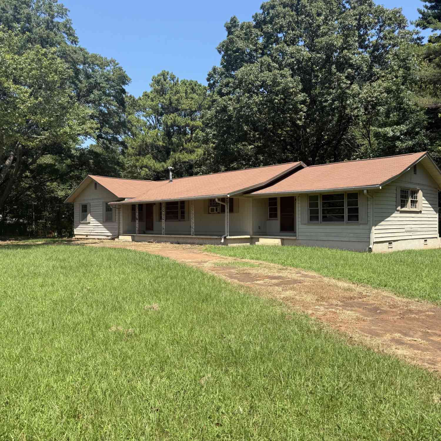 Homes For Sale - 655 Elberta Drive<br/> Marietta, GA 30066