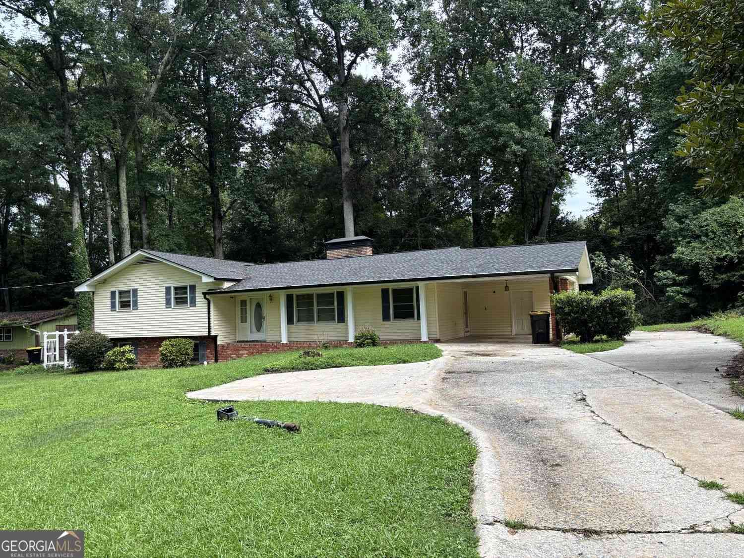 Homes For Sale - 115 Valley View Drive<br/> Fulton County, Fairburn, GA 30213
