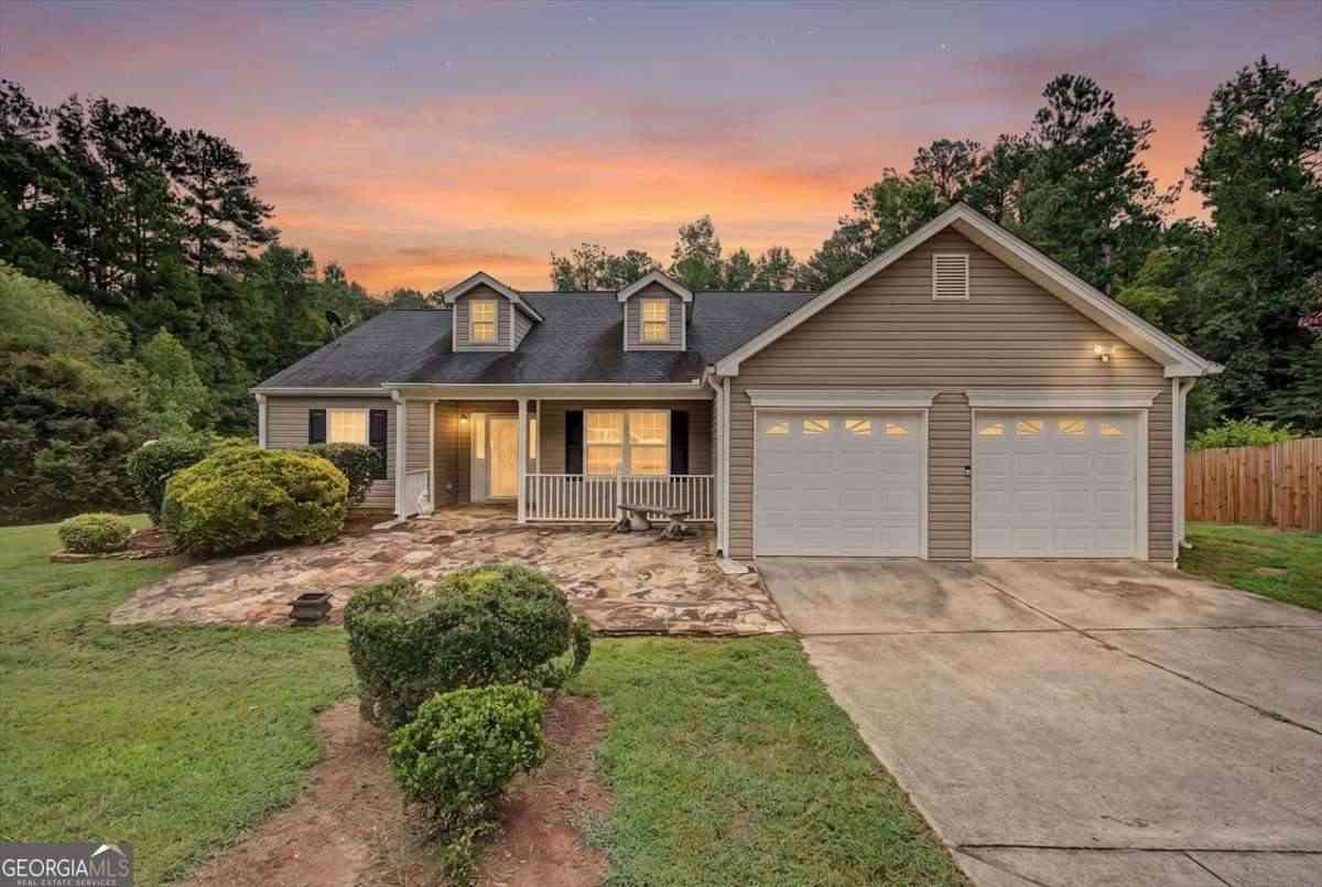 Homes For Sale - 291 Bridgestone Lane<br/> Douglasville, GA 30134