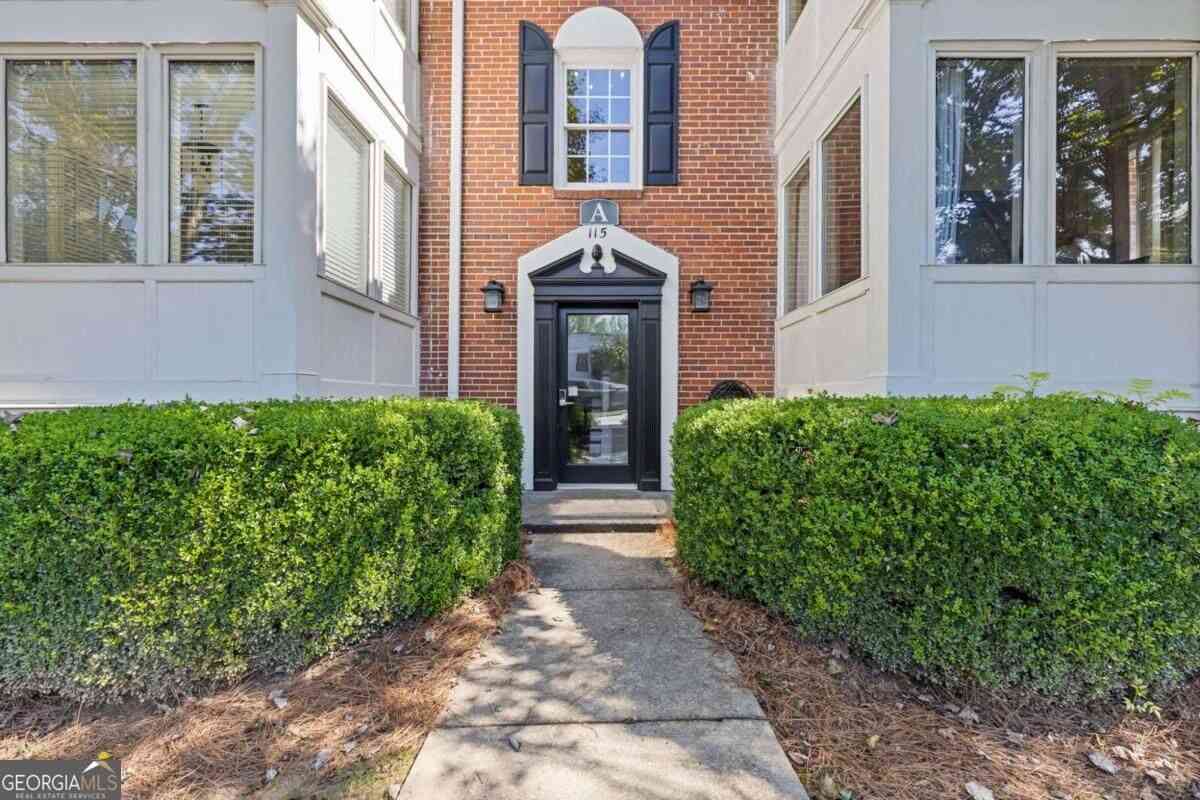 Condo For Sale - 115 Peachtree Memorial Drive NW #A3<br/> Atlanta, GA 30309
