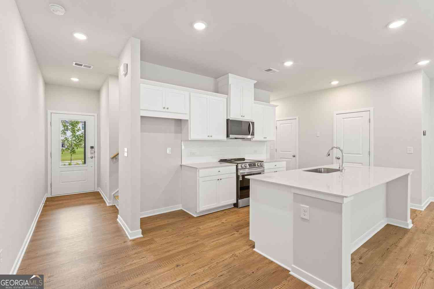 Townhouse For Sale - 7457 Clover Lane #135<br/> Flowery Branch, GA 30542
