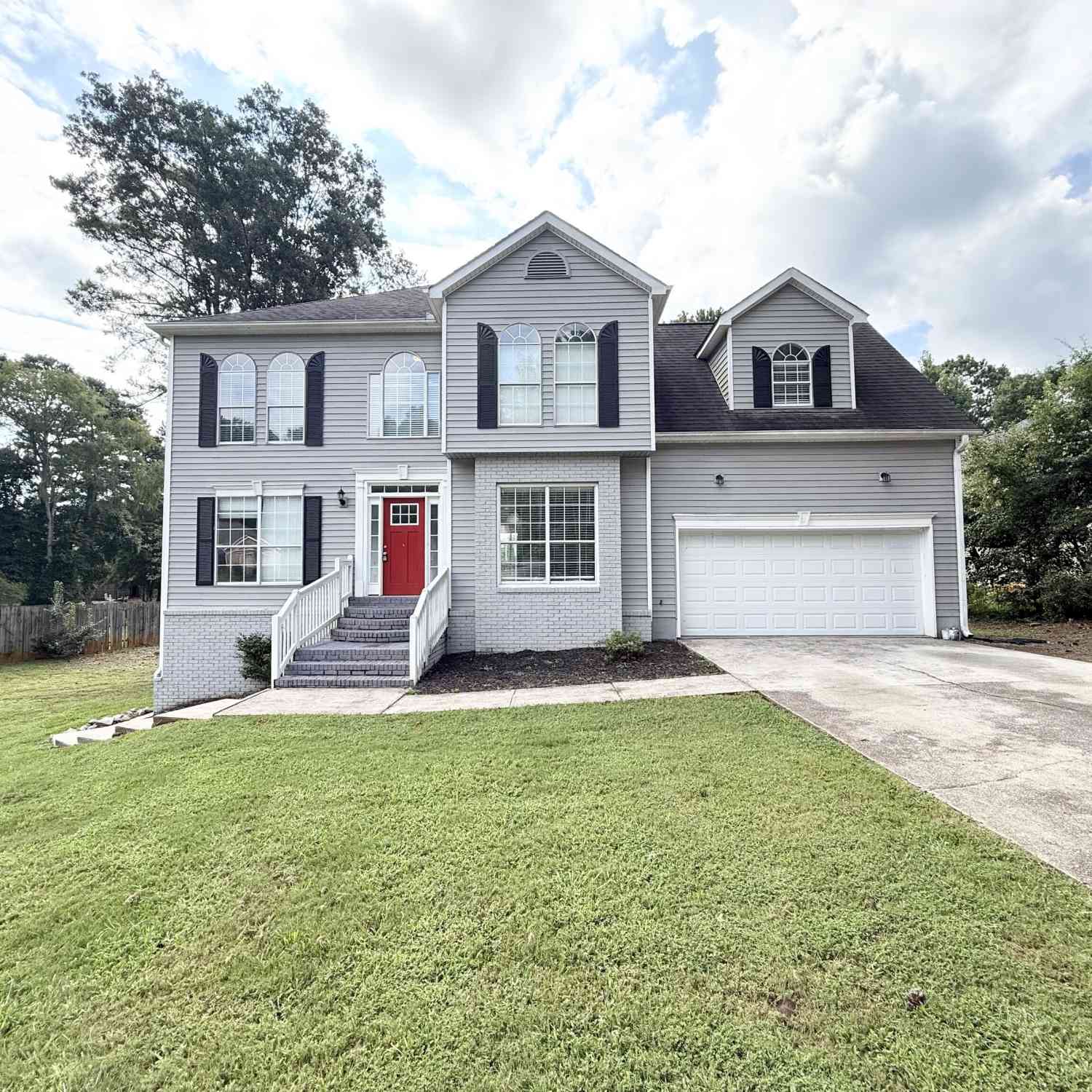 Homes For Sale - 482 Waterfront Drive<br/> Henry County, McDonough, GA 30253