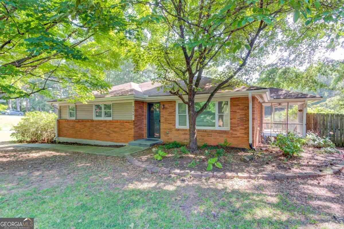 Homes For Sale - 4594 Chamblee Tucker Road<br/> Dekalb County, Tucker, GA 30084