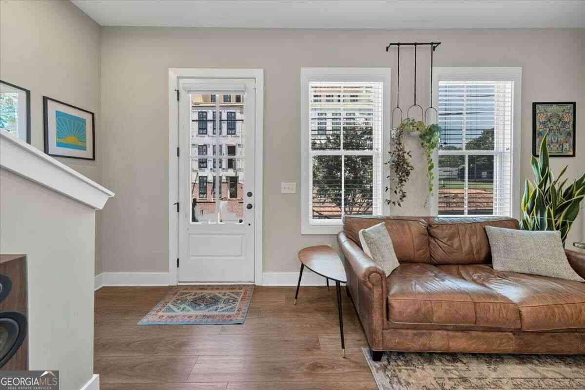 Townhouse For Sale - 114 Beardon Circle SE<br/> Atlanta, GA 30316