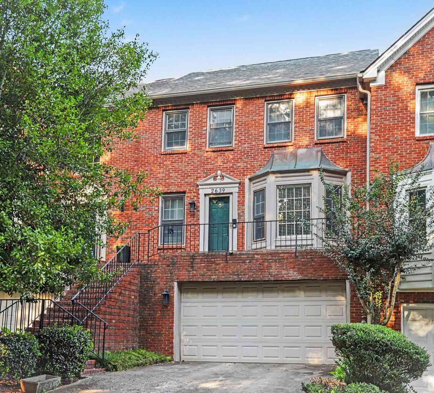Townhouse For Sale - 2639 Salem Crossing<br/> Dekalb County, Tucker, GA 30084
