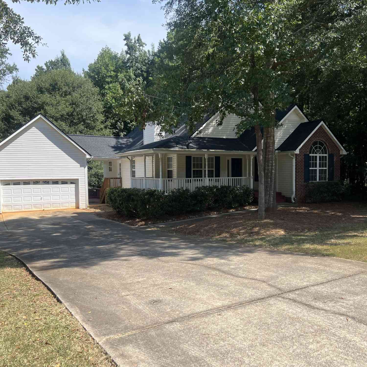 Homes For Sale - 165 Irwin Drive<br/> McDonough, GA 30252