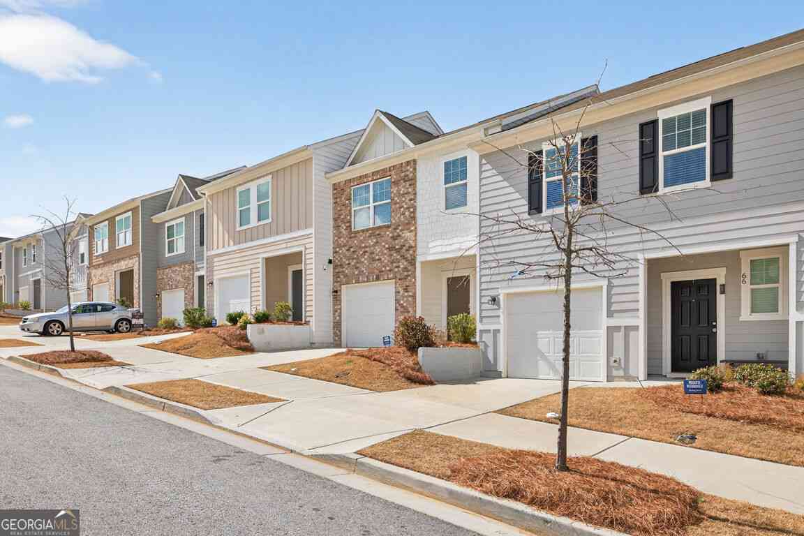 Townhouse For Sale - 64 Thetford Way<br/> Winder, GA 30680