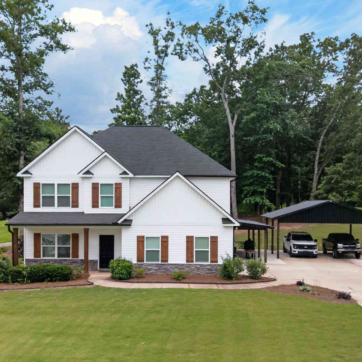Homes For Sale - 207 Dixon Circle<br/> Williamson, GA 30292