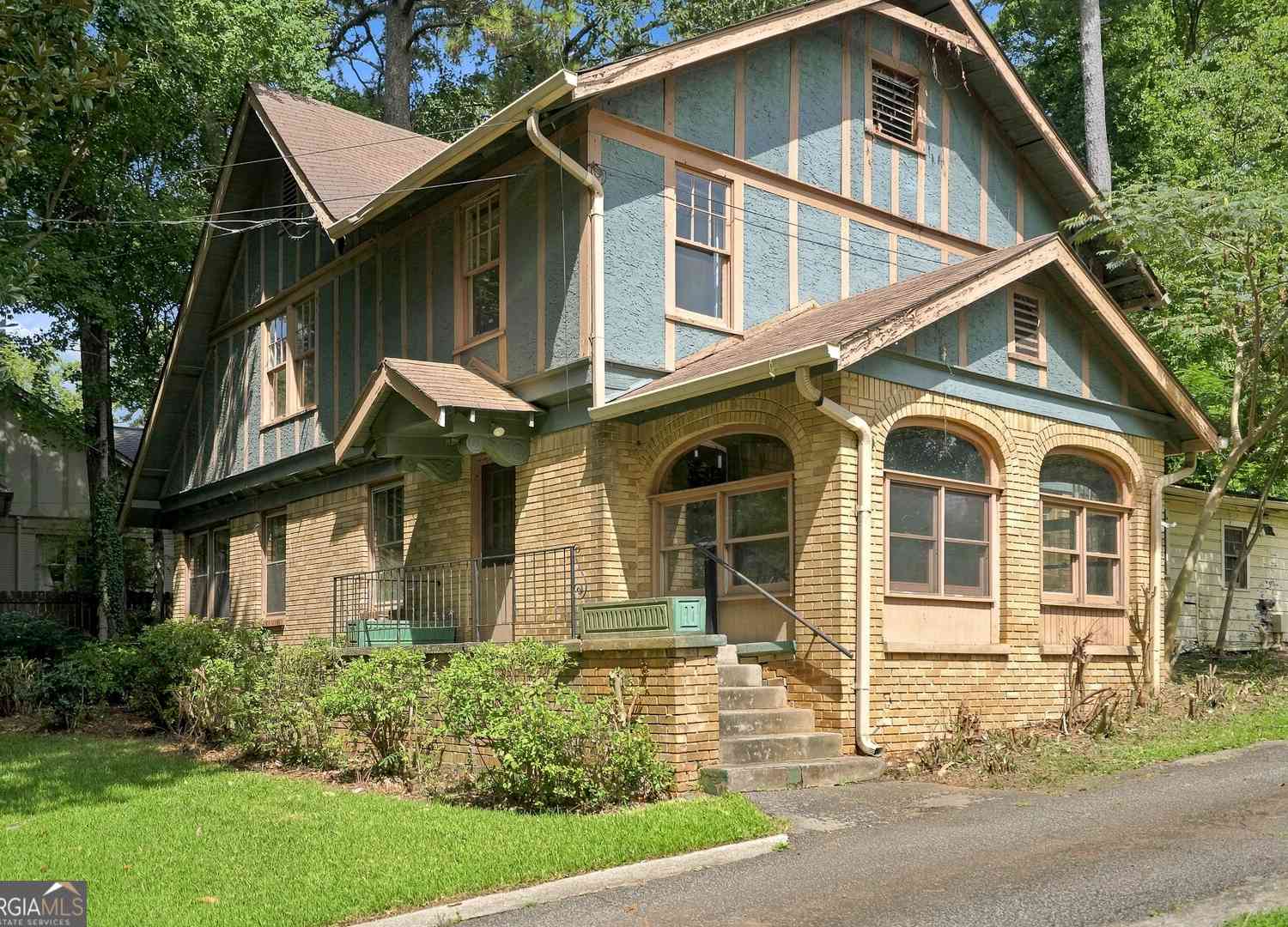 Homes For Sale - 1656 Ridgewood Drive NE<br/> Atlanta, GA 30307
