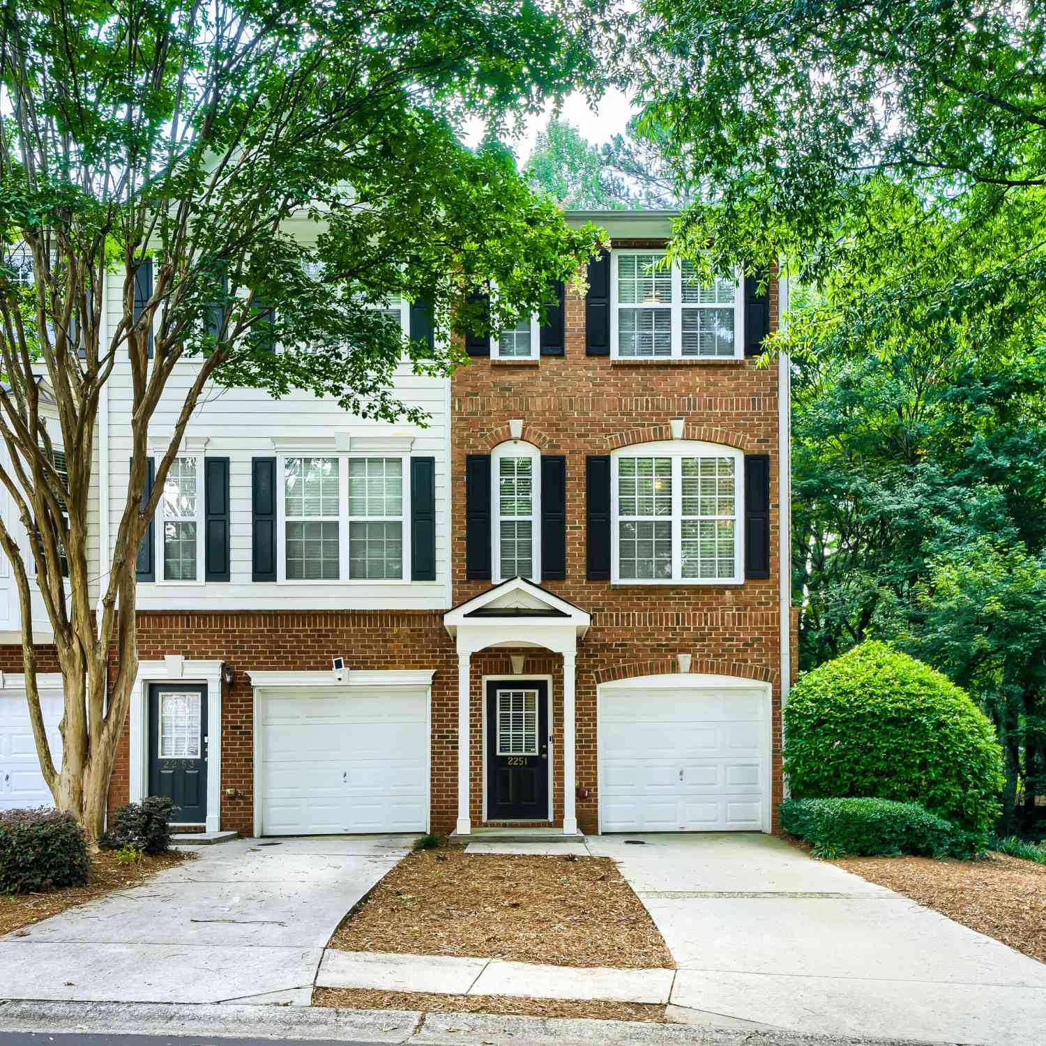 Townhouse For Sale - 2251 Dillard Crossing<br/> Tucker, GA 30084
