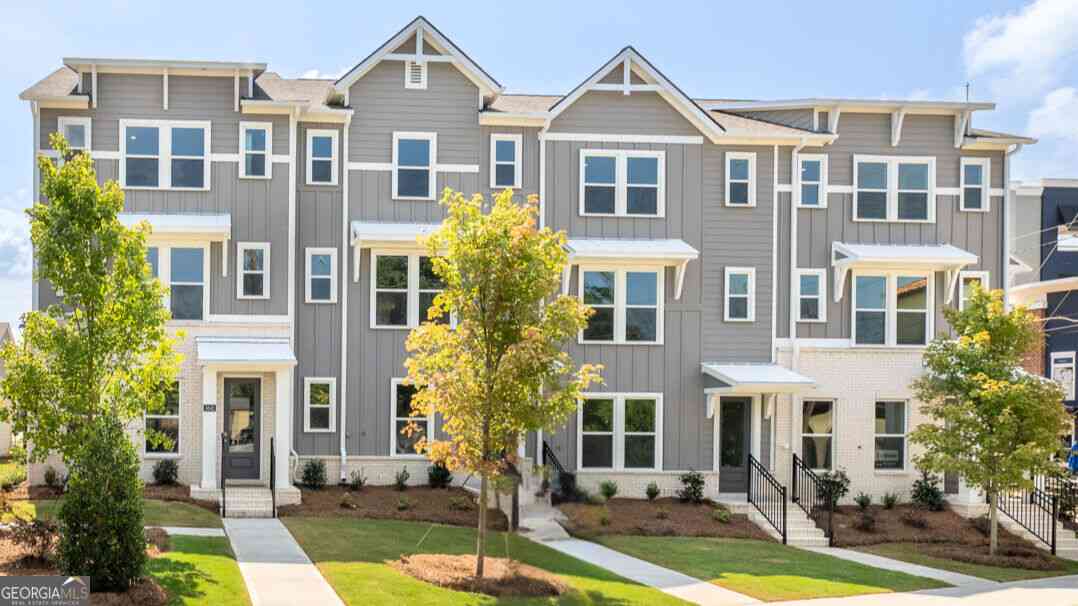 Townhouse For Sale - 310 Laurel Lane<br/> Hapeville, GA 30354