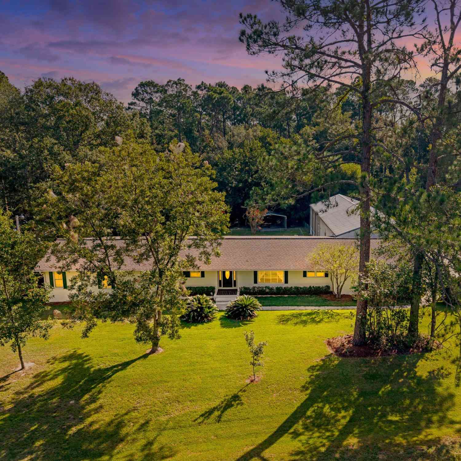 Homes For Sale - 614 N Victory Drive<br/> Lyons, GA 30436