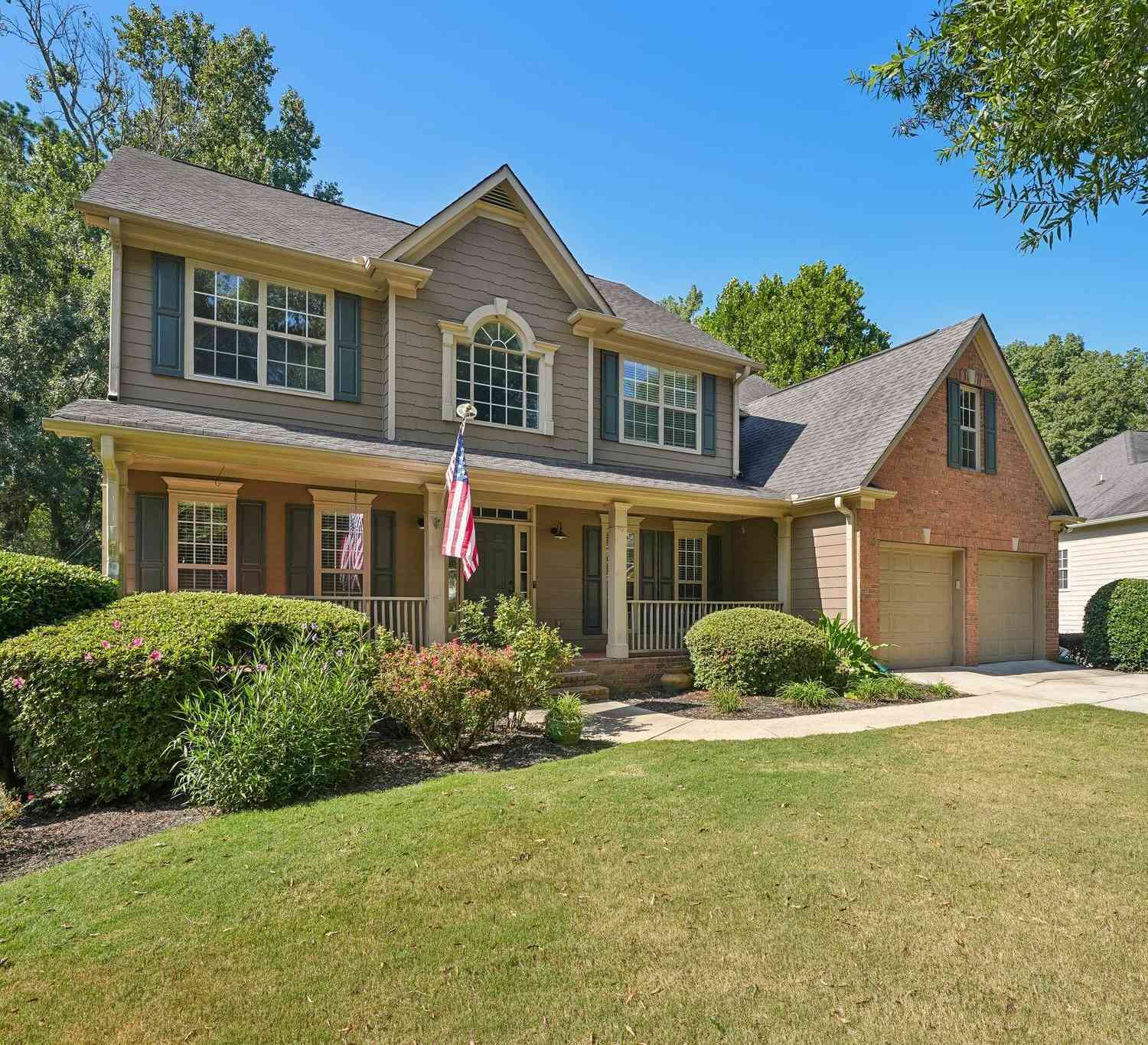 Homes For Sale - 313 Windsong Way<br/> Woodstock, GA 30188