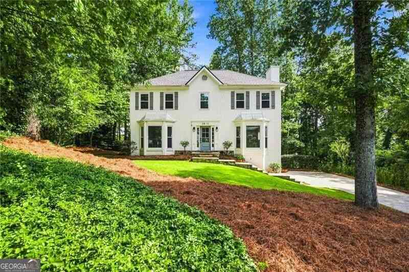 Homes For Sale - 3810 Running Fox Drive<br/> Marietta, GA 30062