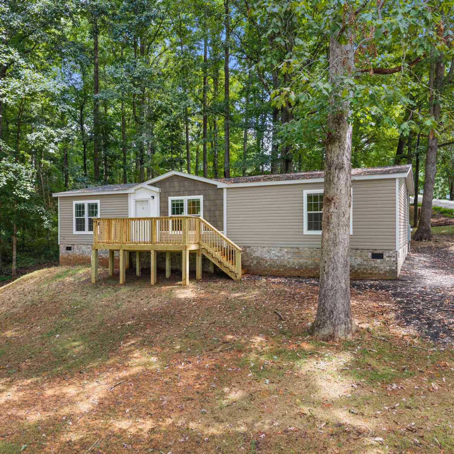 Homes For Sale - 210 Woodland Street<br/> Homer, GA 30547