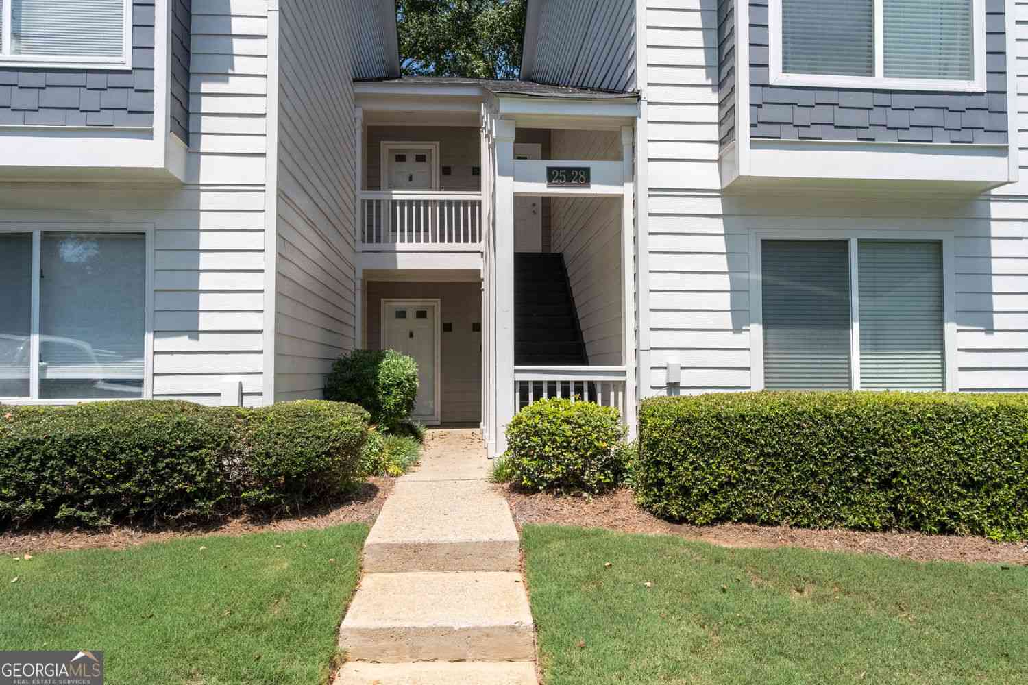 Condo For Sale - 27 Little Silver Court SE<br/> Smyrna, GA 30080