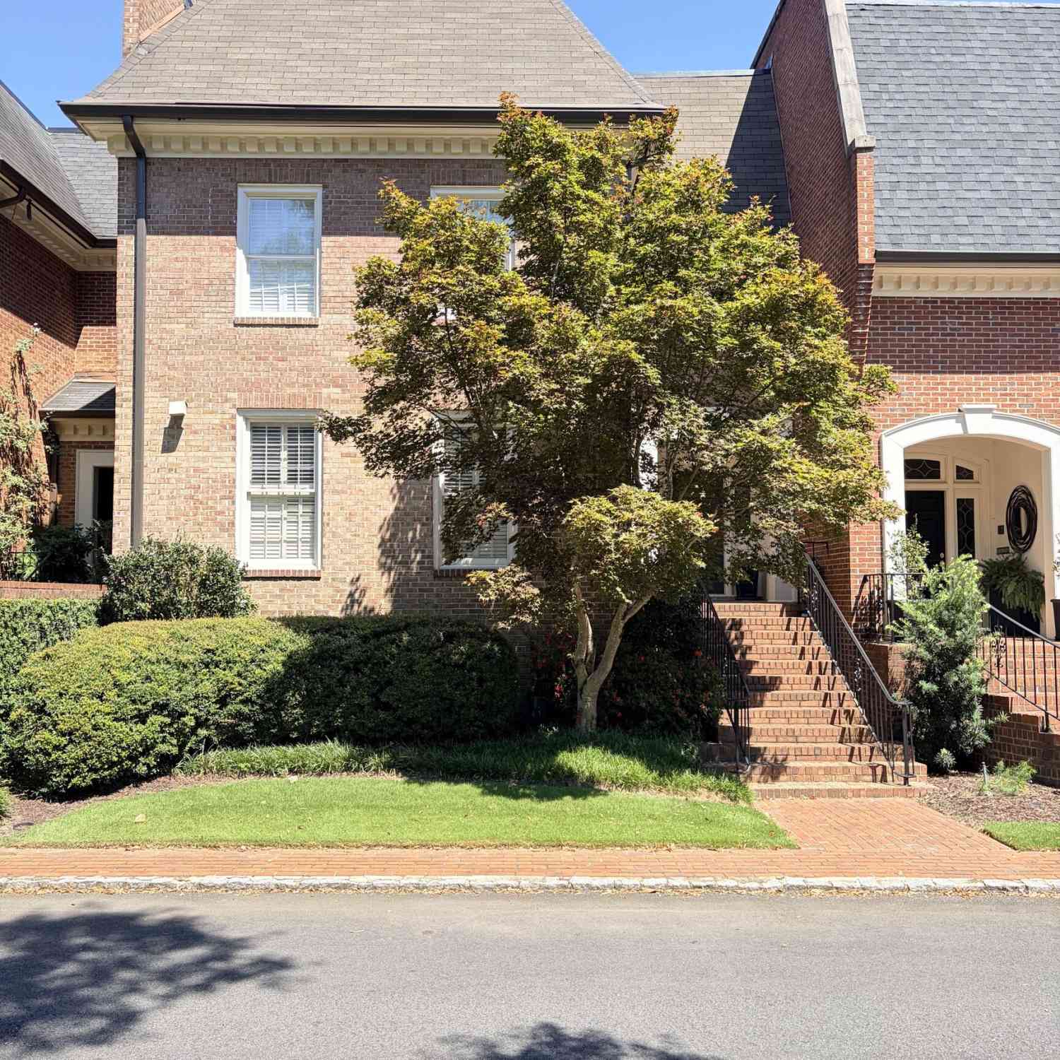 Townhouse For Sale - 504 Townsend Place NW<br/> Atlanta, GA 30327