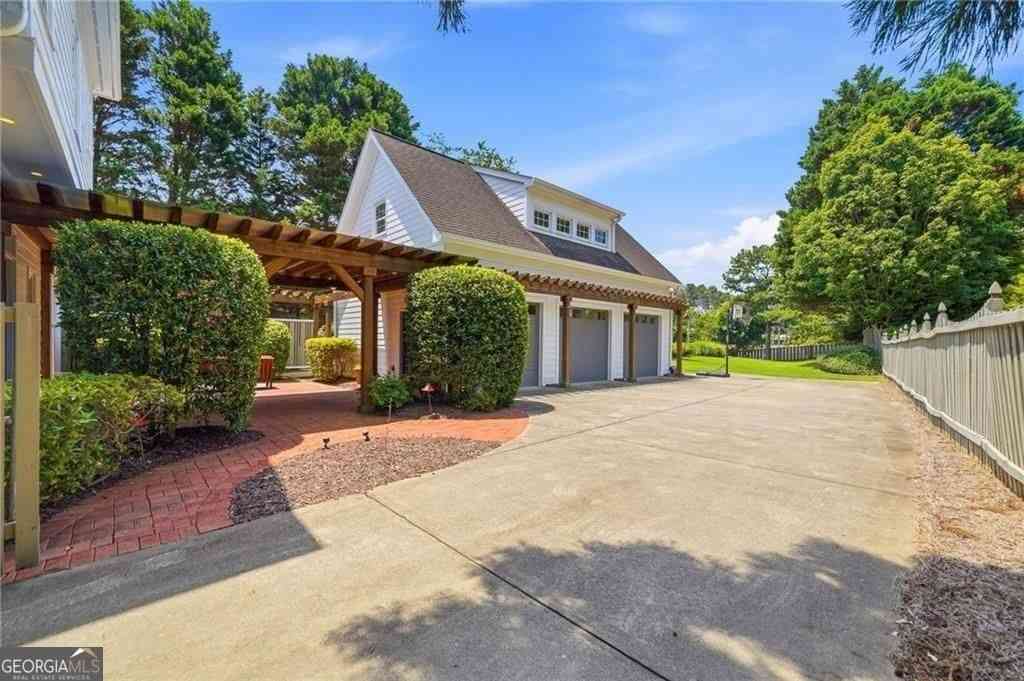 Homes For Sale - 3901 Hazelhurst Drive<br/> Marietta, GA 30066