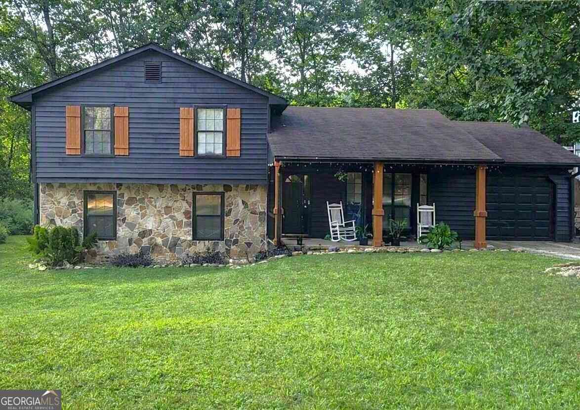 Homes For Sale - 1961 Woodlot Trail<br/> Dekalb County, Lithonia, GA 30058