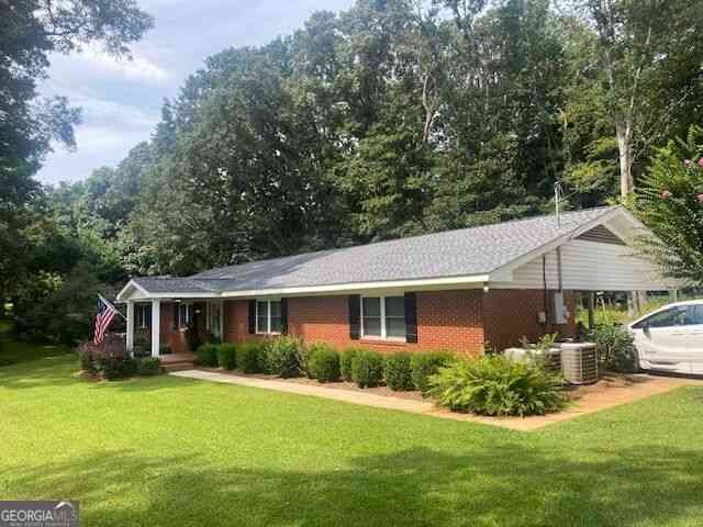 Homes For Sale - 1809 Morgan Cantey Drive<br/> Lanett, AL 36863